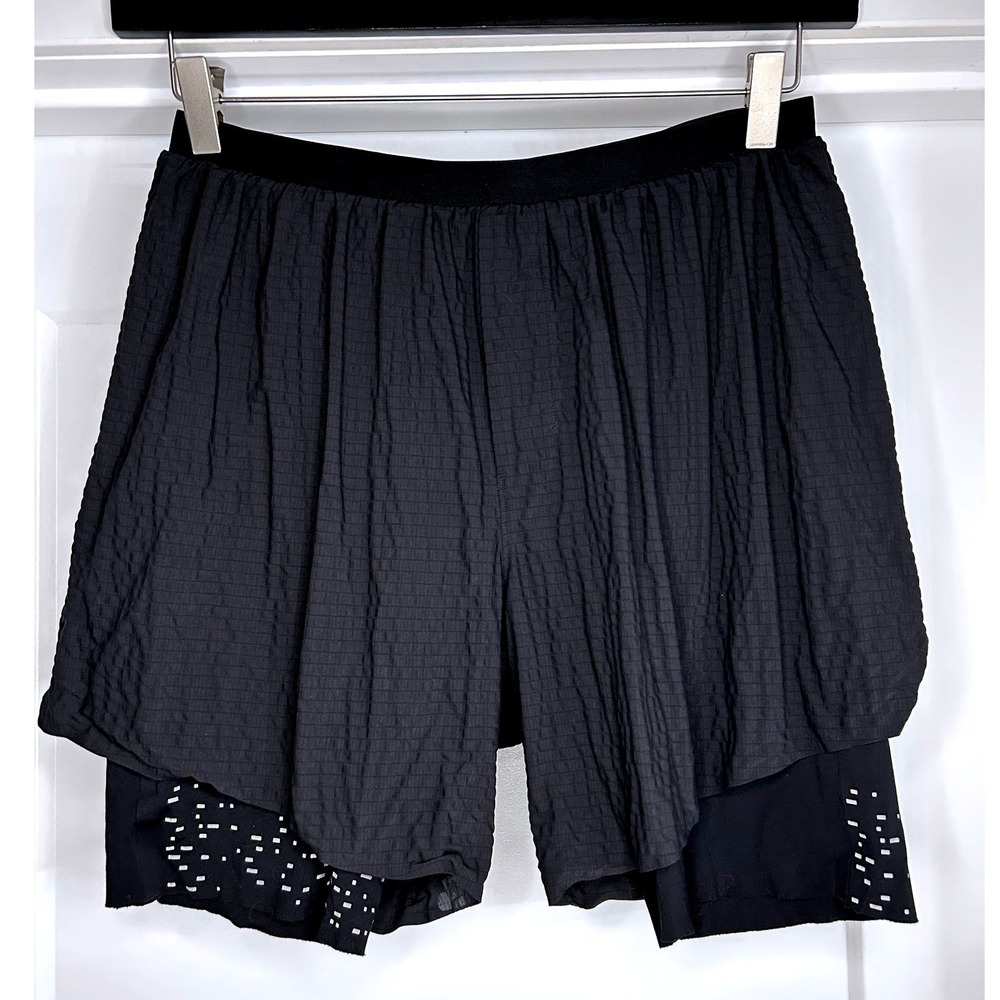 Lululemon Lab Mens 2-in-1 Running Shorts Black Textured Reflective Liner 30